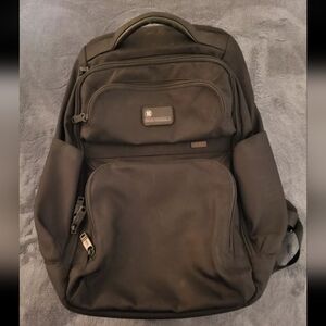 Tumi Corporate collection Backpack Laptop & iPad Pockets Black  22205DE